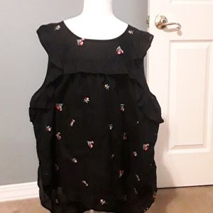 Black cap-sleeved pleasant top